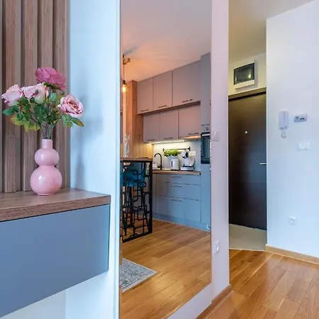 Adoro Titova Apartment