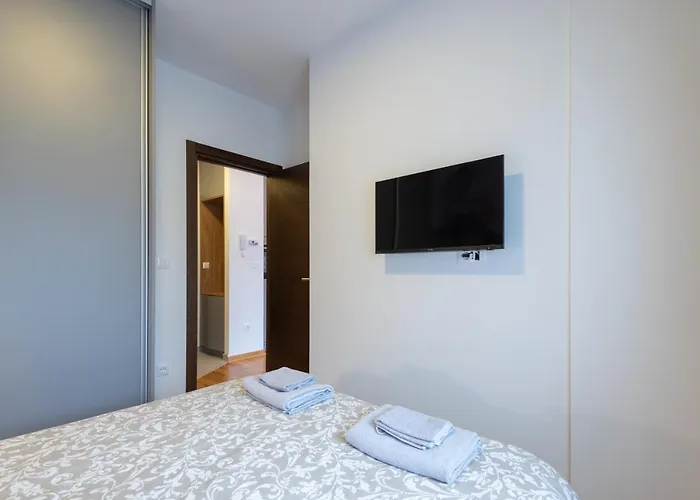 Daire Adoro Titova *