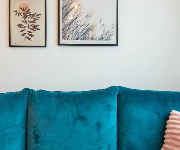 Daire Adoro Titova *